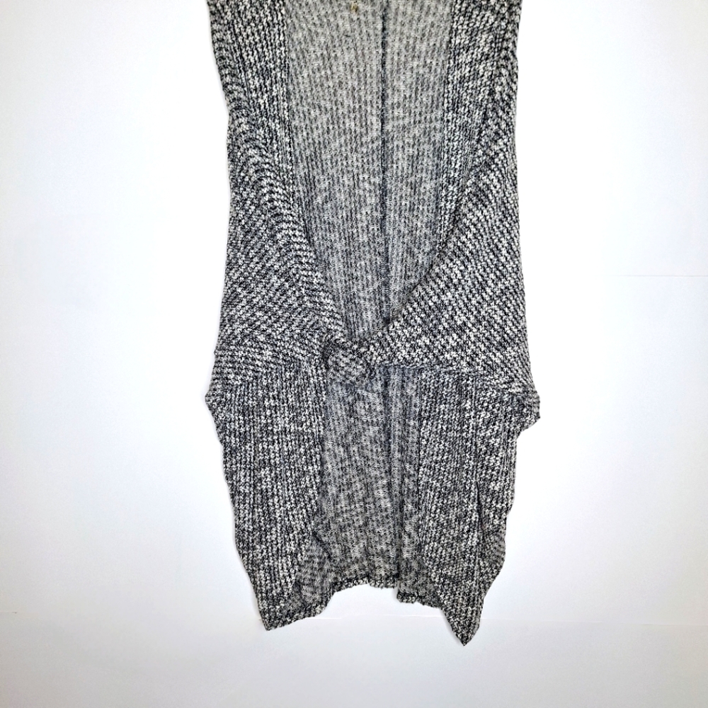 Anthropologie Birdcage brand" The Cocoon Cardigan" Size large.